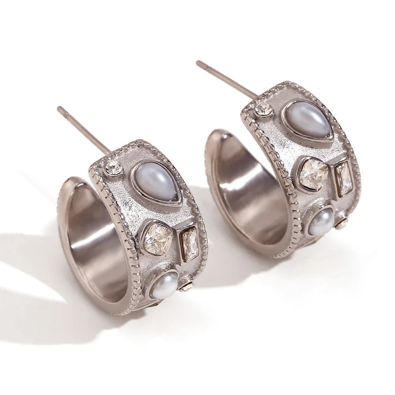 Brinco de Argola com Pérolas
