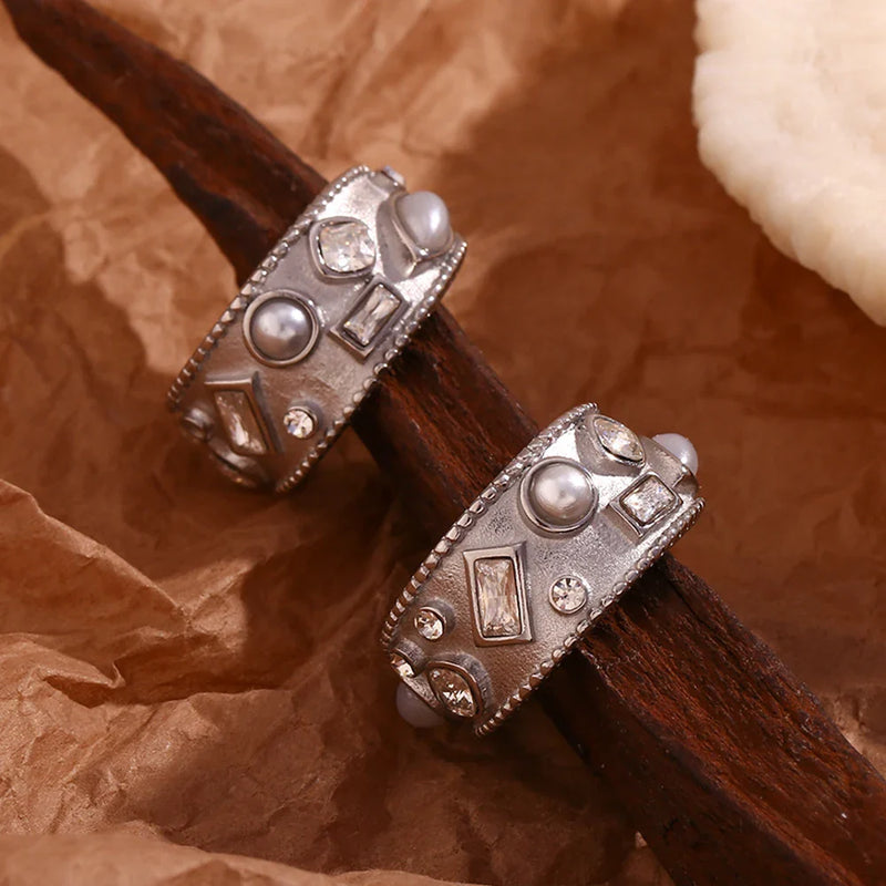 Brinco de Argola com Pérolas